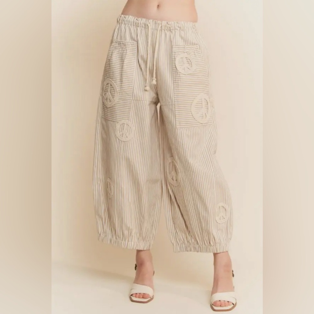 250.Davi & Dani Peace Sign Pinstripe Palazzo Pants Taupe